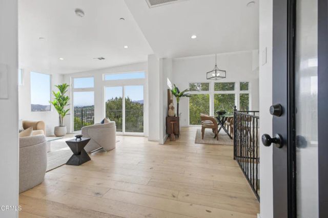 2409 Yorkshire Drive, Los Angeles, CA 90065
