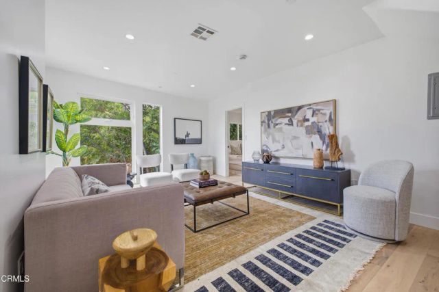 2409 Yorkshire Drive, Los Angeles, CA 90065
