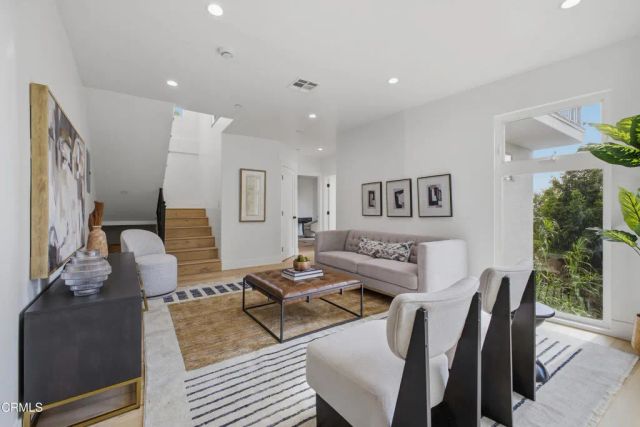 2409 Yorkshire Drive, Los Angeles, CA 90065