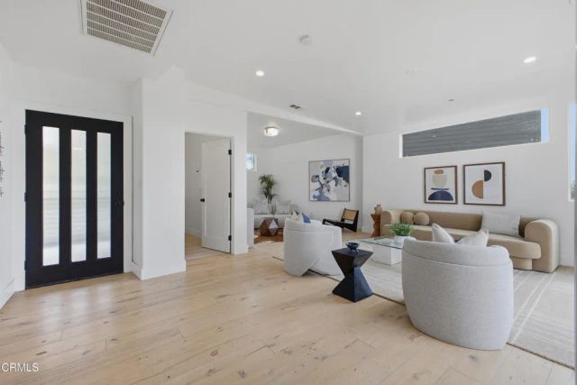 2409 Yorkshire Drive, Los Angeles, CA 90065