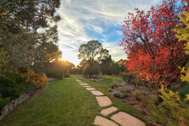 1424 & 1425 Old Sunset Trail, Santa Fe, NM 87501