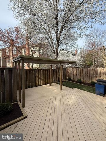 7753 SHOOTINGSTAR DR, Springfield, VA 22152