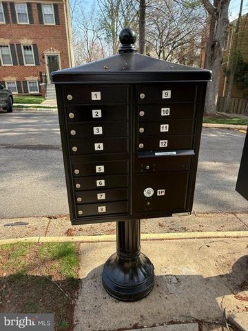 7753 SHOOTINGSTAR DR, Springfield, VA 22152