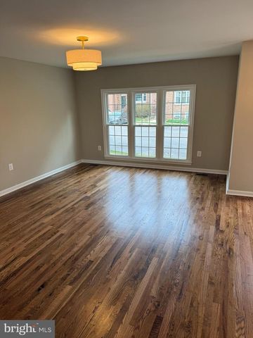 7753 SHOOTINGSTAR DR, Springfield, VA 22152