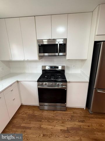 7753 SHOOTINGSTAR DR, Springfield, VA 22152