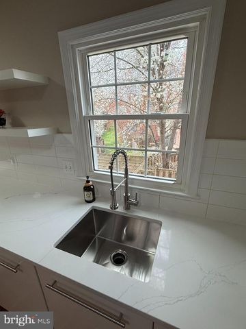 7753 SHOOTINGSTAR DR, Springfield, VA 22152