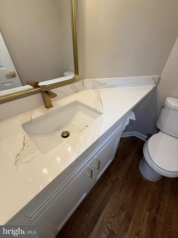 7753 SHOOTINGSTAR DR, Springfield, VA 22152