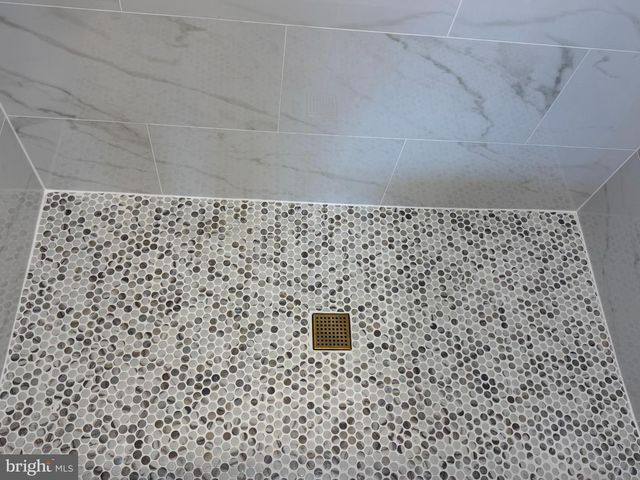 7753 SHOOTINGSTAR DR, Springfield, VA 22152