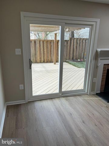 7753 SHOOTINGSTAR DR, Springfield, VA 22152