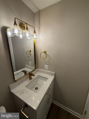 7753 SHOOTINGSTAR DR, Springfield, VA 22152