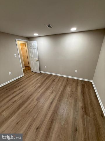 7753 SHOOTINGSTAR DR, Springfield, VA 22152