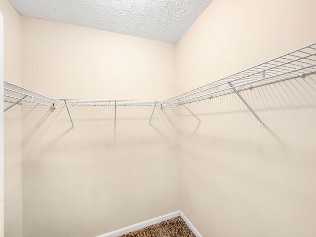 2490 S Lakeview Drive, Crestview, FL 32536