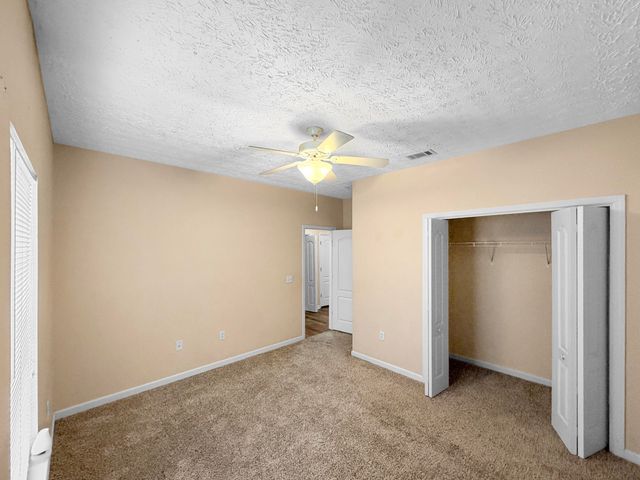 2490 S Lakeview Drive, Crestview, FL 32536