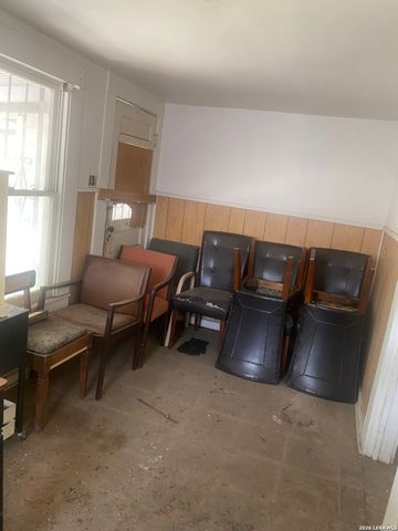 920 Saldana St, San Antonio, TX 78225