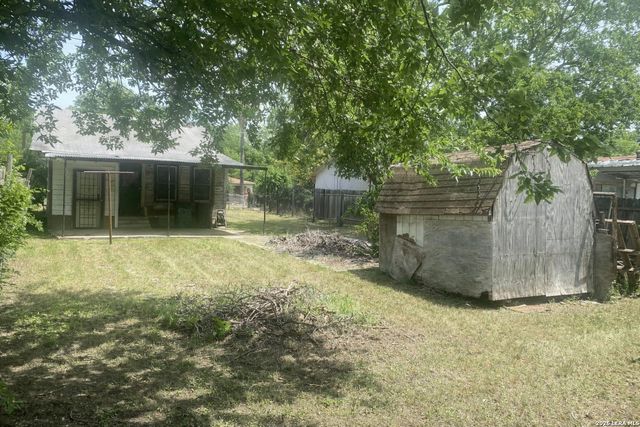 920 Saldana St, San Antonio, TX 78225