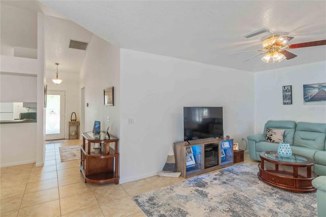 141 KINGS DRIVE, Rotonda West, FL 33947