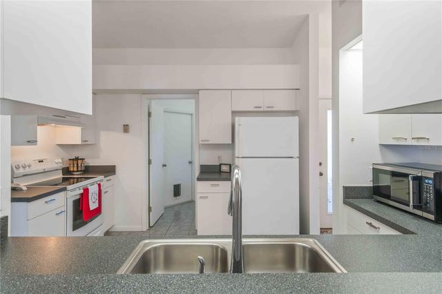 141 KINGS DRIVE, Rotonda West, FL 33947