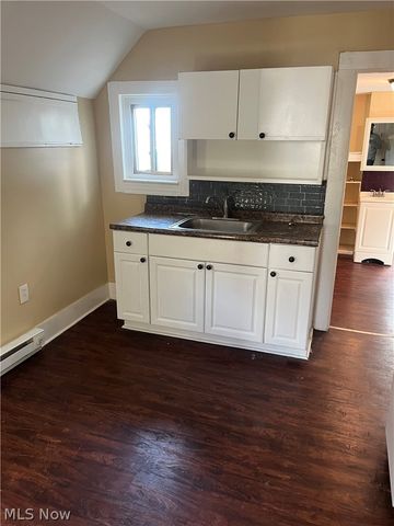 2480 E 86th Street, Cleveland, OH 44104