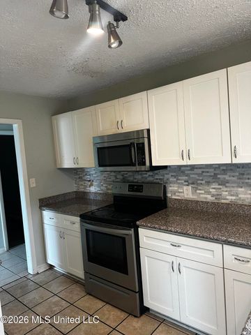 10616 Oak Street, Vancleave, MS 39565