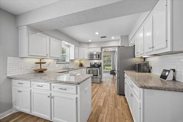 1115 Austin Colony Drive, Richmond, TX 77406