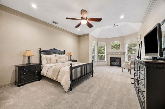 1602 Hill Spring Drive, Sugar Land, TX 77479