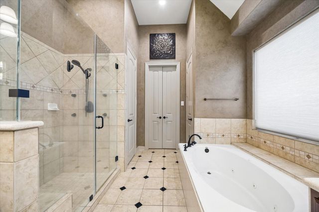 1602 Hill Spring Drive, Sugar Land, TX 77479