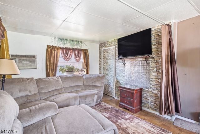 1410 Leslie St, Hillside Twp., NJ 07205
