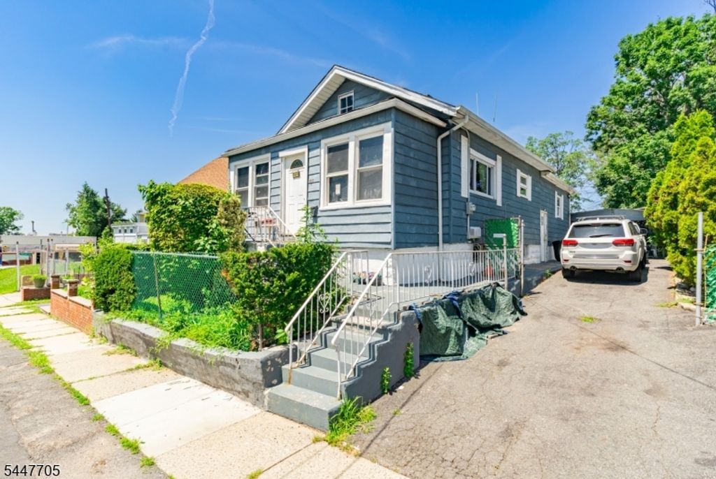 1410 Leslie St, Hillside Twp., NJ 07205