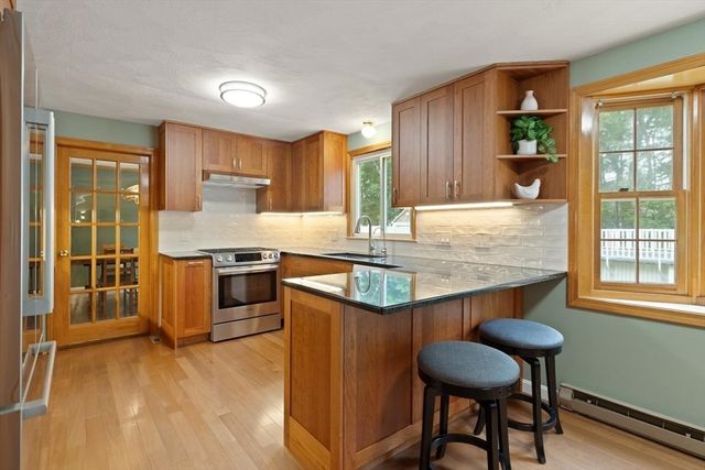 214 Mccarthy Way, Tewksbury, MA 01876