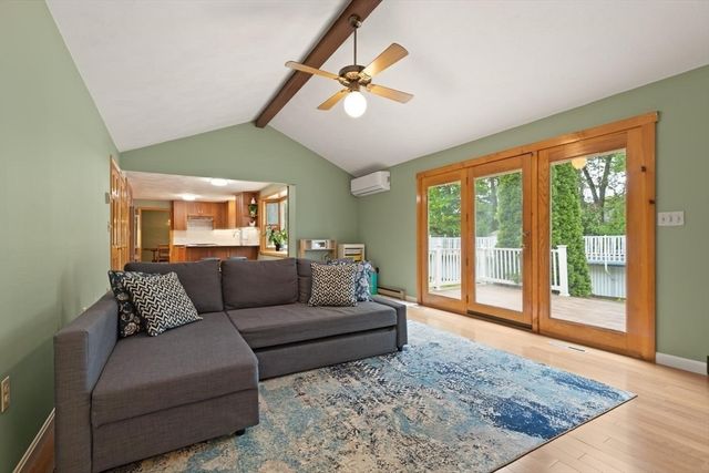 214 Mccarthy Way, Tewksbury, MA 01876