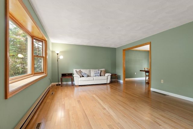 214 Mccarthy Way, Tewksbury, MA 01876