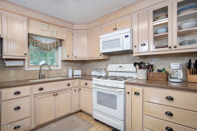344 Russells Creek Road, Beaufort, NC 28516