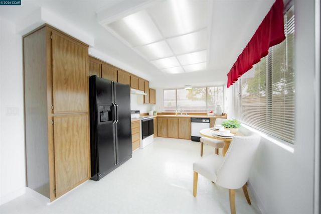 5581 Gonzalez Ct, Concord, CA 94521