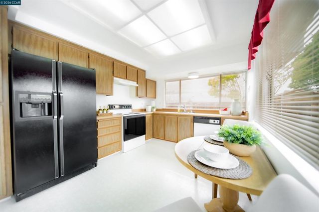 5581 Gonzalez Ct, Concord, CA 94521