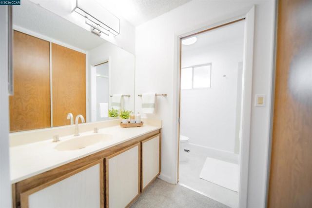 5581 Gonzalez Ct, Concord, CA 94521