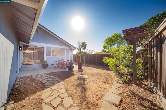 5581 Gonzalez Ct, Concord, CA 94521