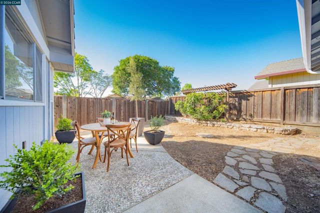 5581 Gonzalez Ct, Concord, CA 94521