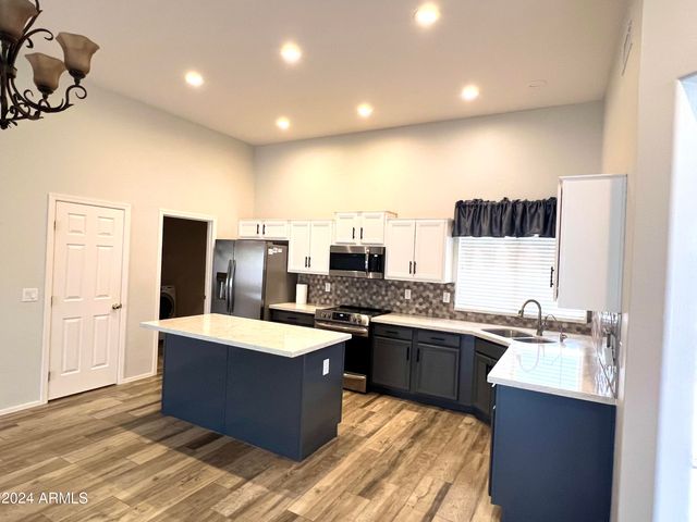 3464 E THORNTON Avenue, Gilbert, AZ 85297