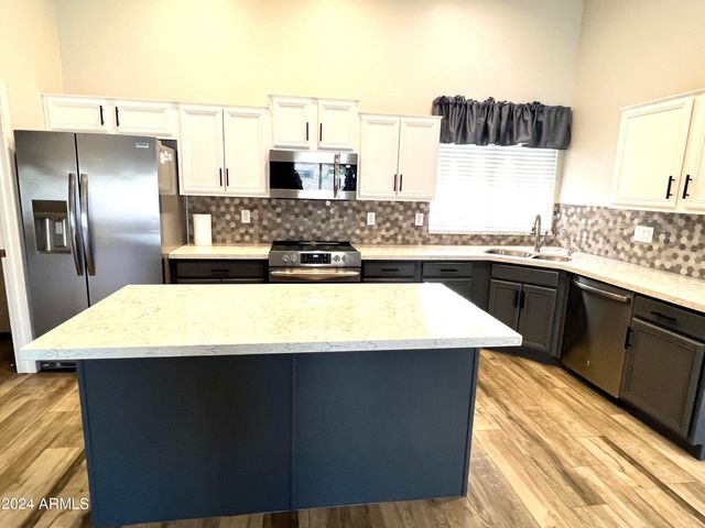 3464 E THORNTON Avenue, Gilbert, AZ 85297