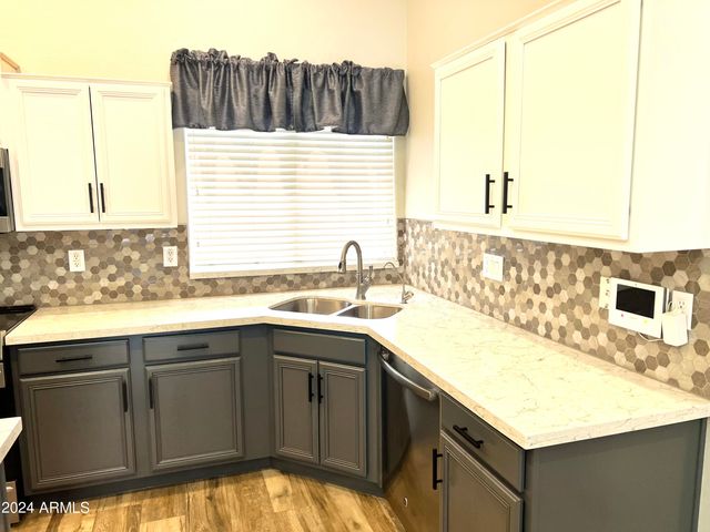 3464 E THORNTON Avenue, Gilbert, AZ 85297