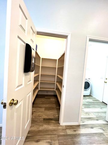 3464 E THORNTON Avenue, Gilbert, AZ 85297