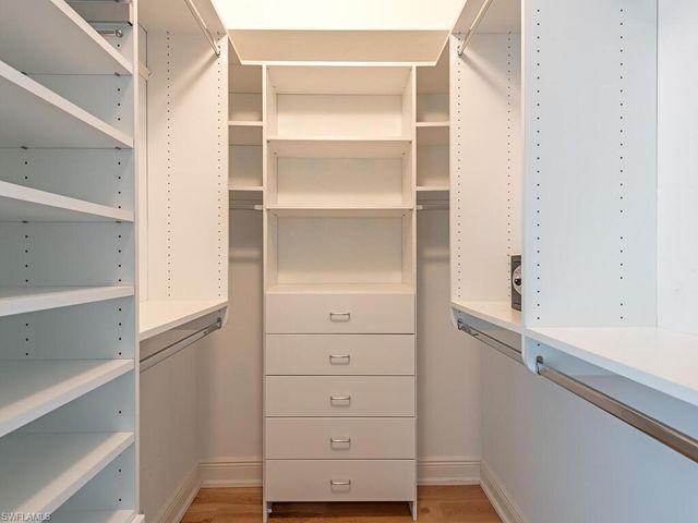 5697 Heron LN 602, Naples, FL 34110