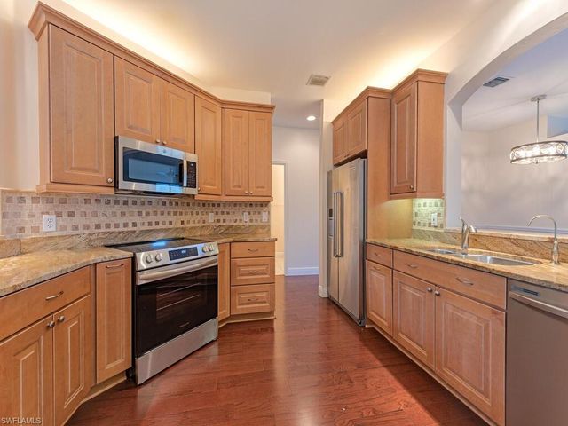 5697 Heron LN 602, Naples, FL 34110