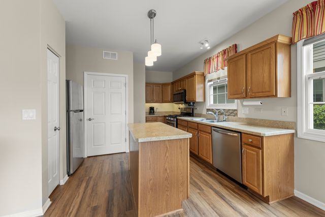 16808 Ennerdale Avenue, Lockport, IL 60441