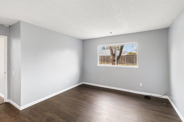 4965 Valley Hi Dr, Sacramento, CA 95823