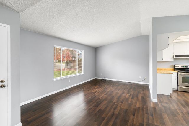 4965 Valley Hi Dr, Sacramento, CA 95823