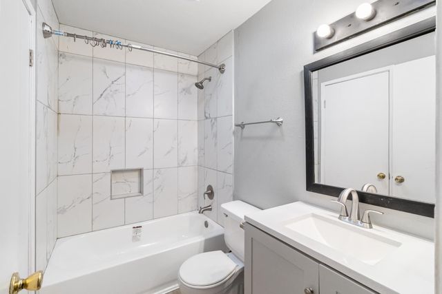 4965 Valley Hi Dr, Sacramento, CA 95823