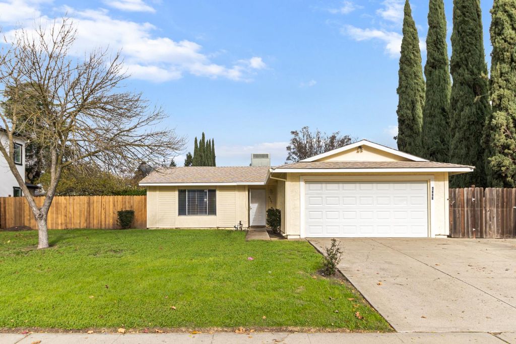 4965 Valley Hi Dr, Sacramento, CA 95823