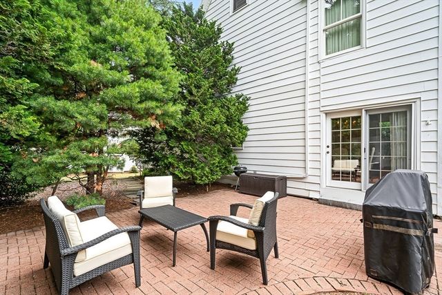 296 Linden St., Wellesley, MA 02481