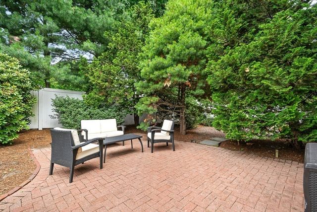 296 Linden St., Wellesley, MA 02481